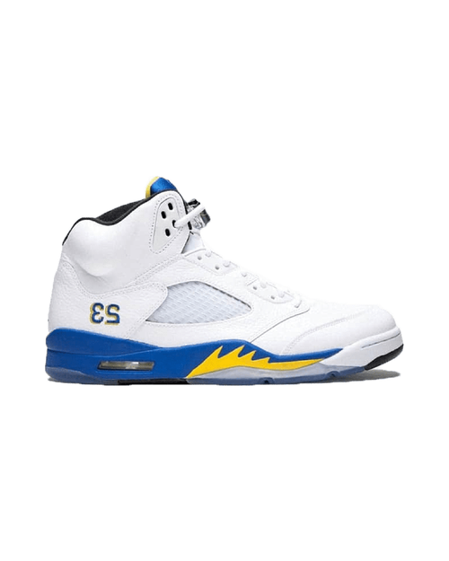 Air Jordan 5 Retro 'Laney' 2013 på hvit bakgrunn, peker mot høyre