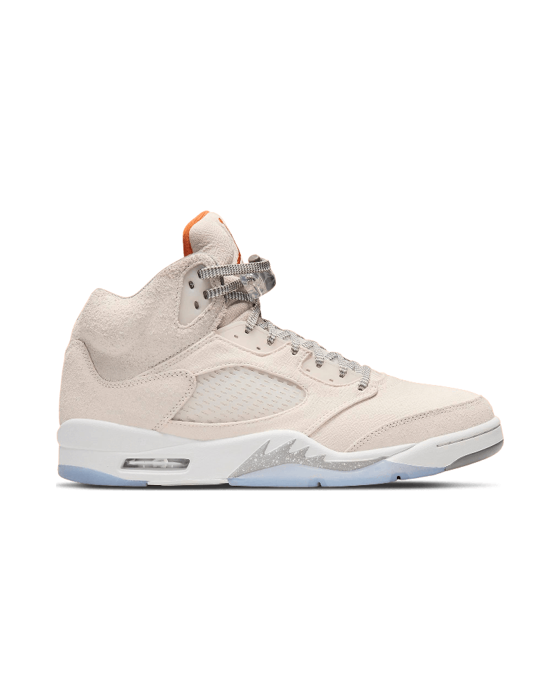 Air Jordan 5 Retro SE 'Craft' på hvit bakgrunn, peker mot høyre