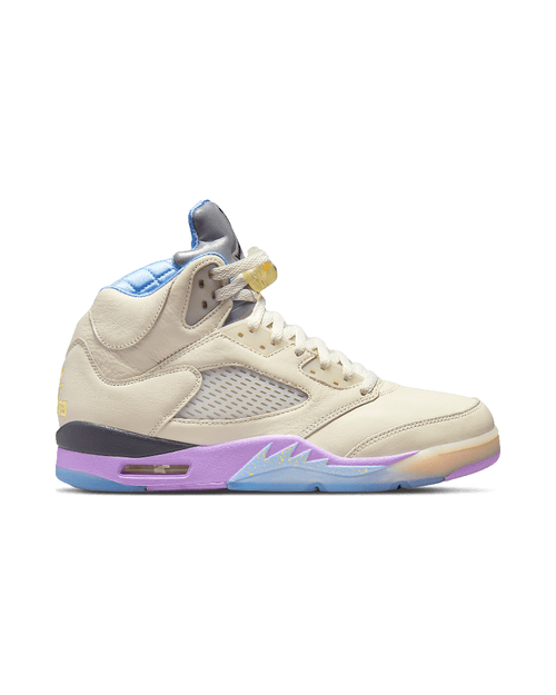 DJ Khaled x Air Jordan 5 Retro 'We The Best - Sail' på hvit bakgrunn, peker mot høyre