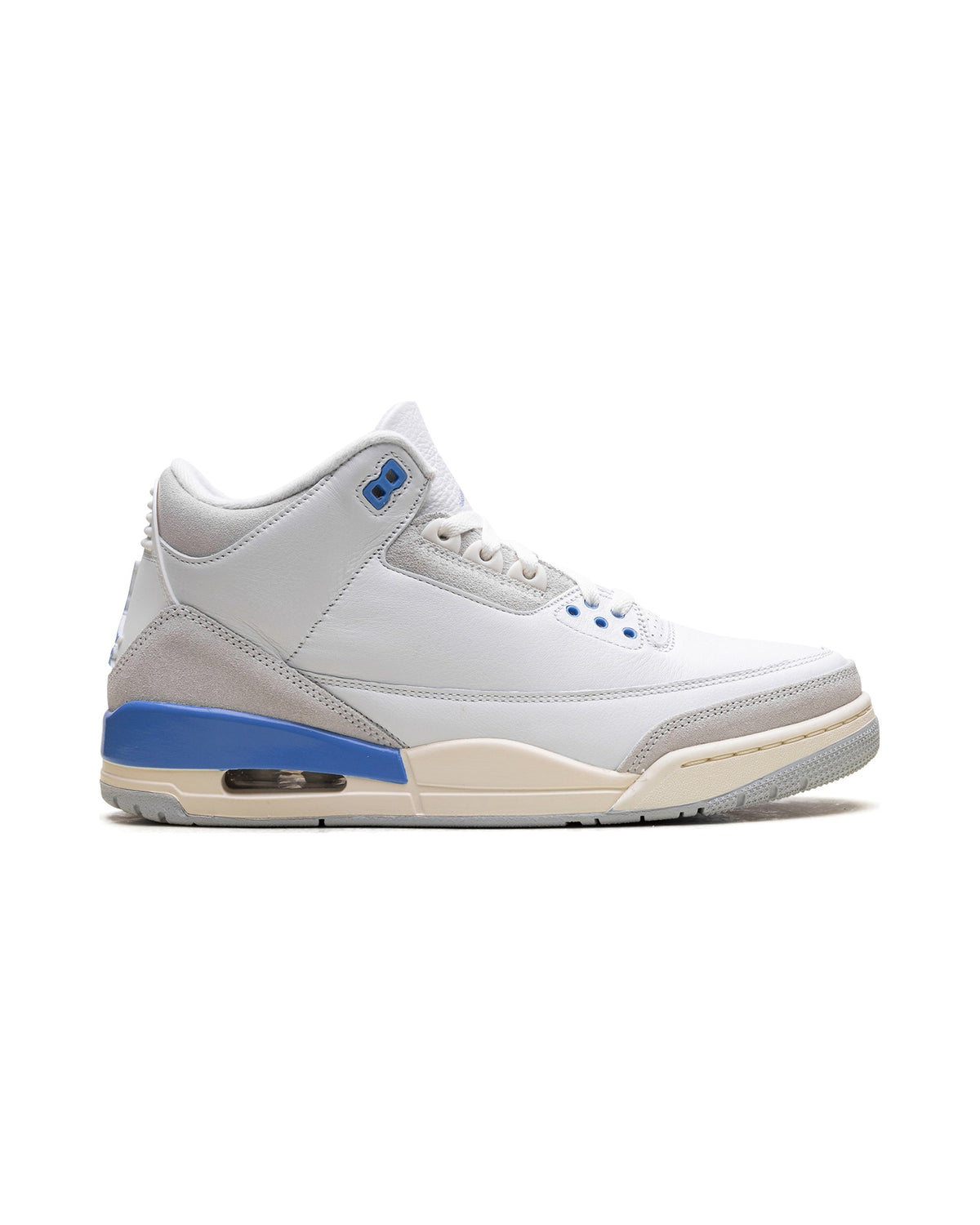 Jordan 3 Retro Lucky Shorts på hvit bakgrunn