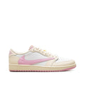Jordan 1 Retro Low OG SP Travis Scott Shy Pink på hvit bakgrunn, peker mot høyre