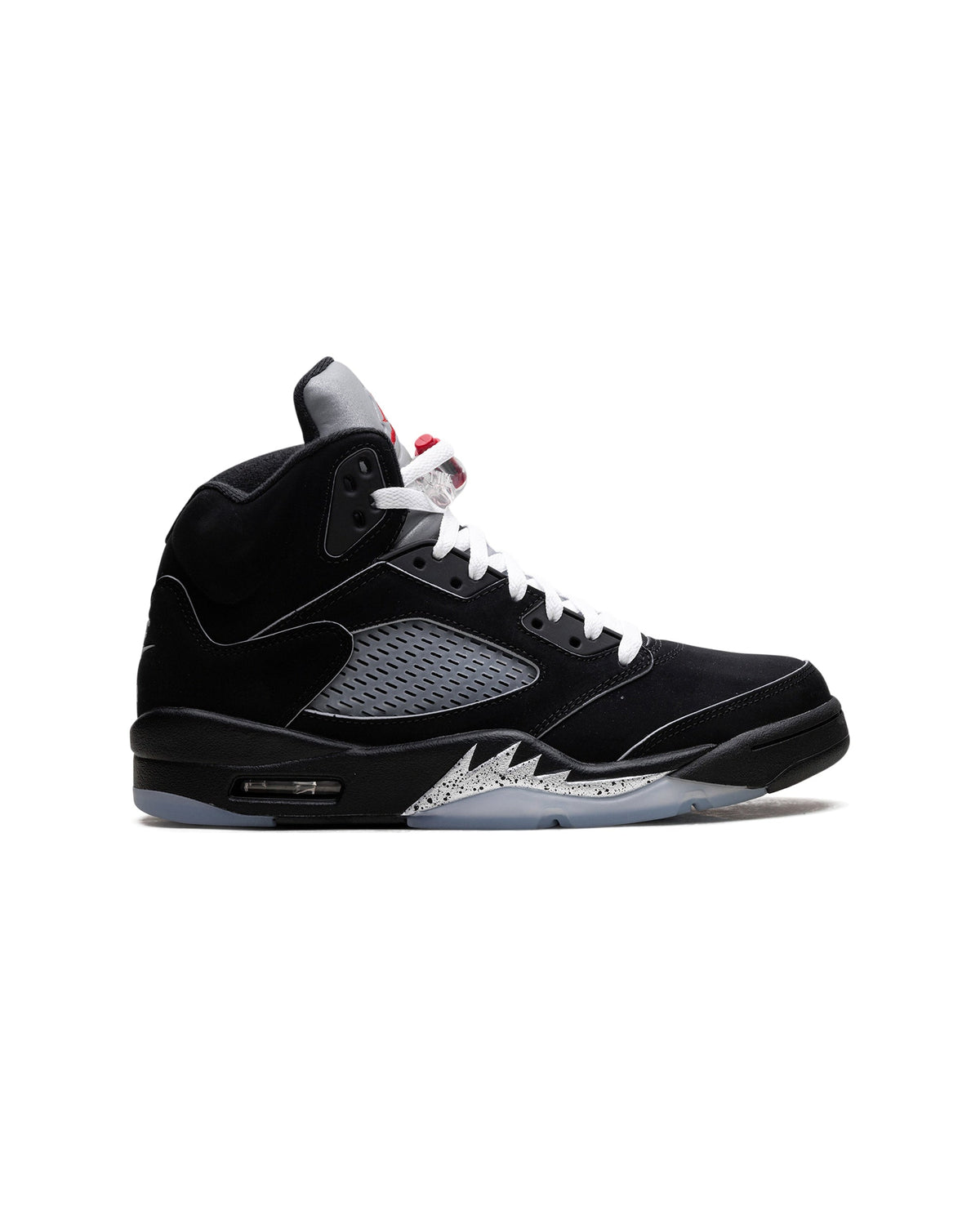 Jordan 5 Retro OG Black Metallic Reimagined på hvit bakgrunn, peker mot høyre