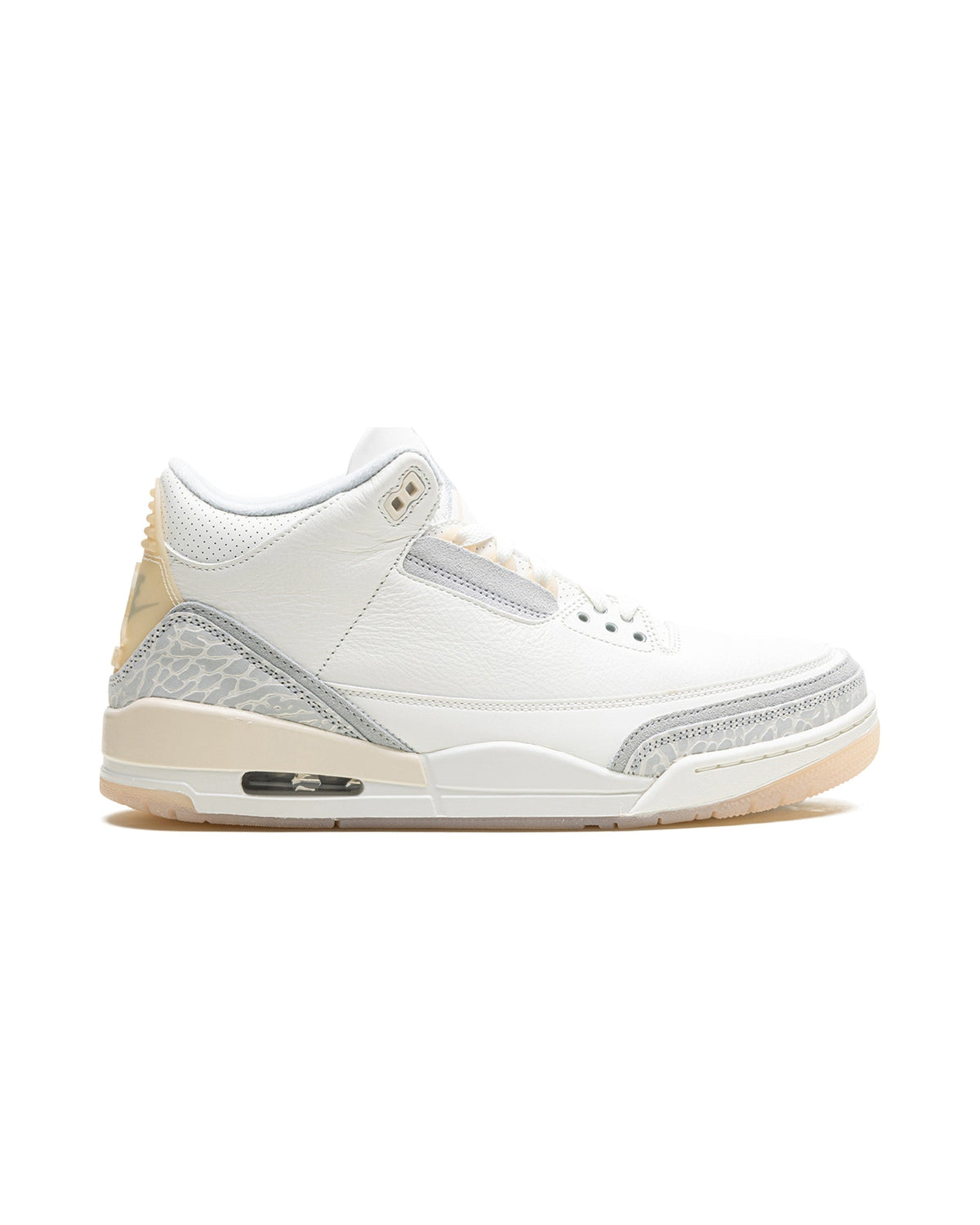 Jordan 3 Retro Craft Ivory på hvit bakgrunn