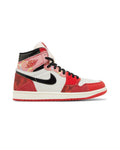 Jordan 1 Retro High OG Spider-Man Across the Spider-Verse på hvit bakgrunn, peker mot høyre