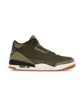 Jordan 3 Retro Family Affair på hvit bakgrunn, peker mot høyre