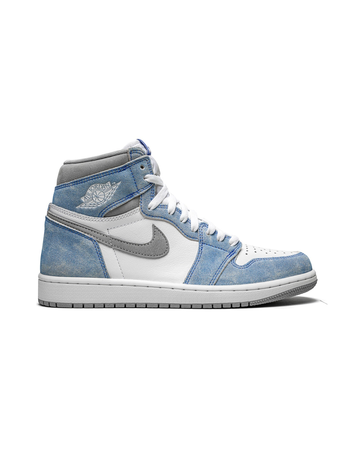 Jordan 1 Retro High OG Hyper Royal på hvit bakgrunn, peker mot høyre